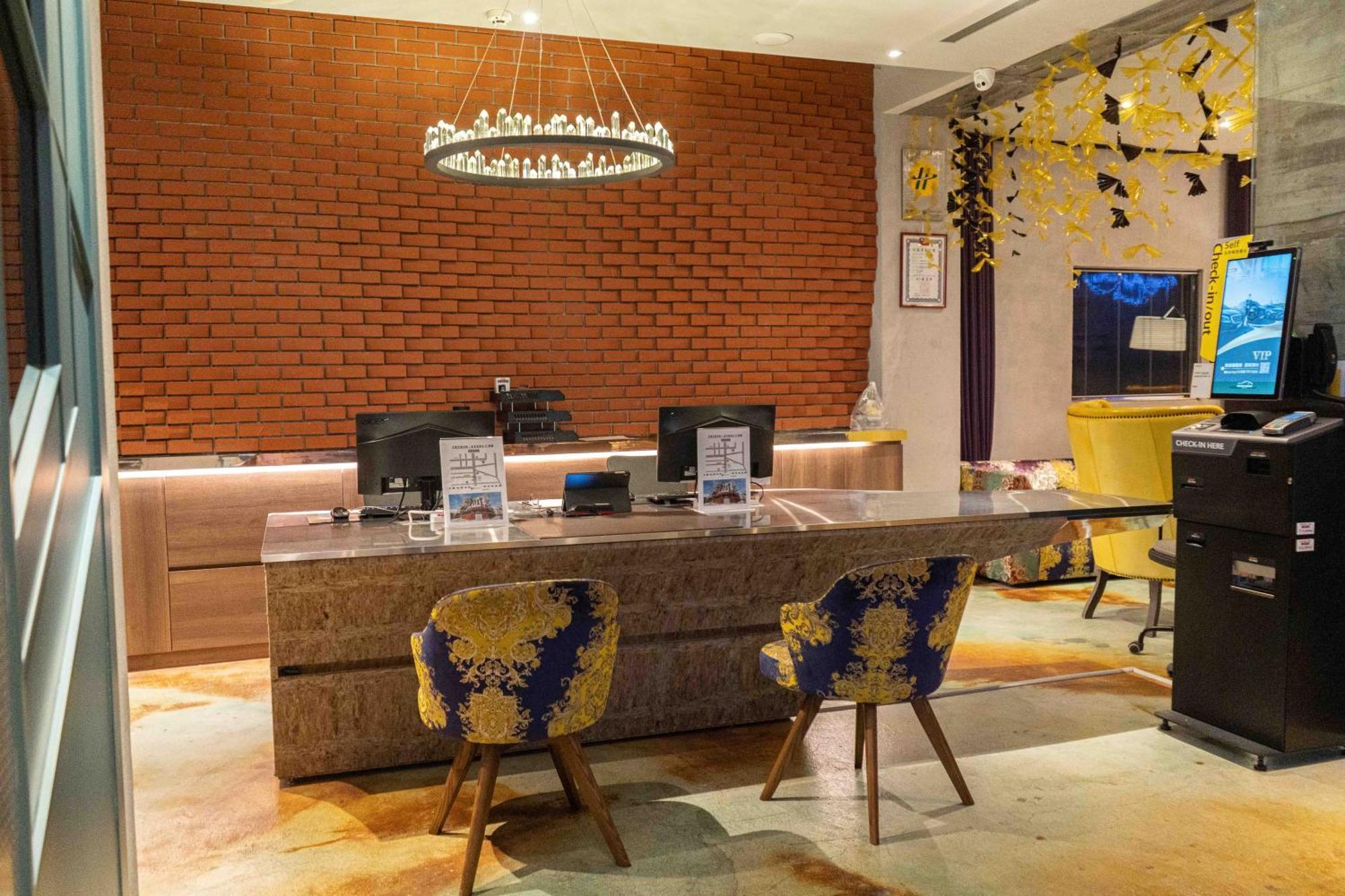 Check Inn Hive Luodong Exterior foto